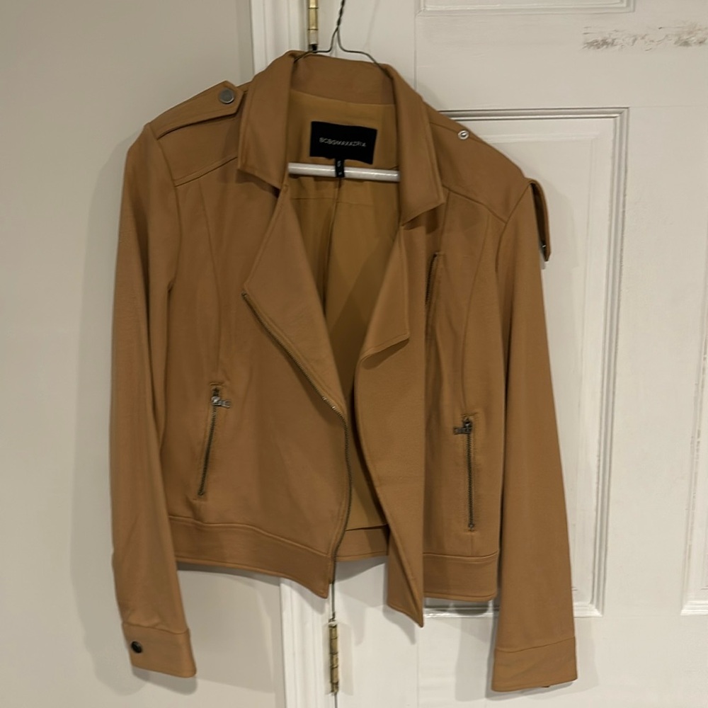 Women’s BCBG jacket size small. Only worn once